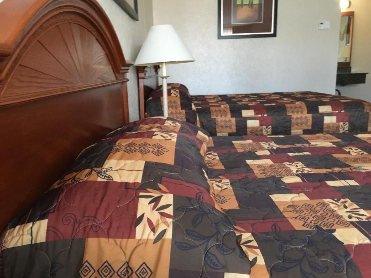 Landmark Motor Inn Glens Falls Ngoại thất bức ảnh