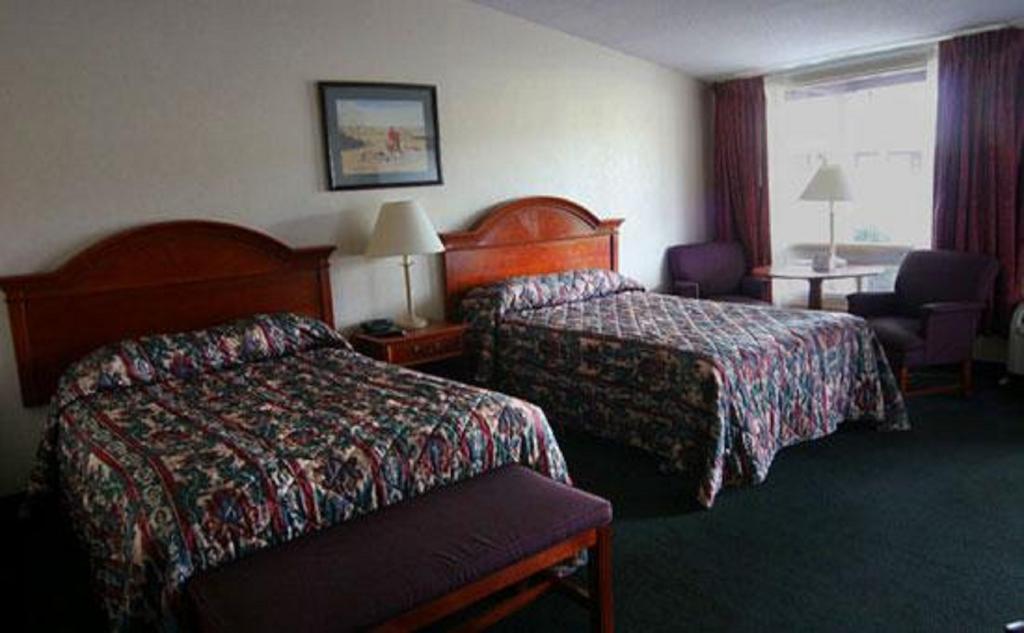 Landmark Motor Inn Glens Falls Phòng bức ảnh