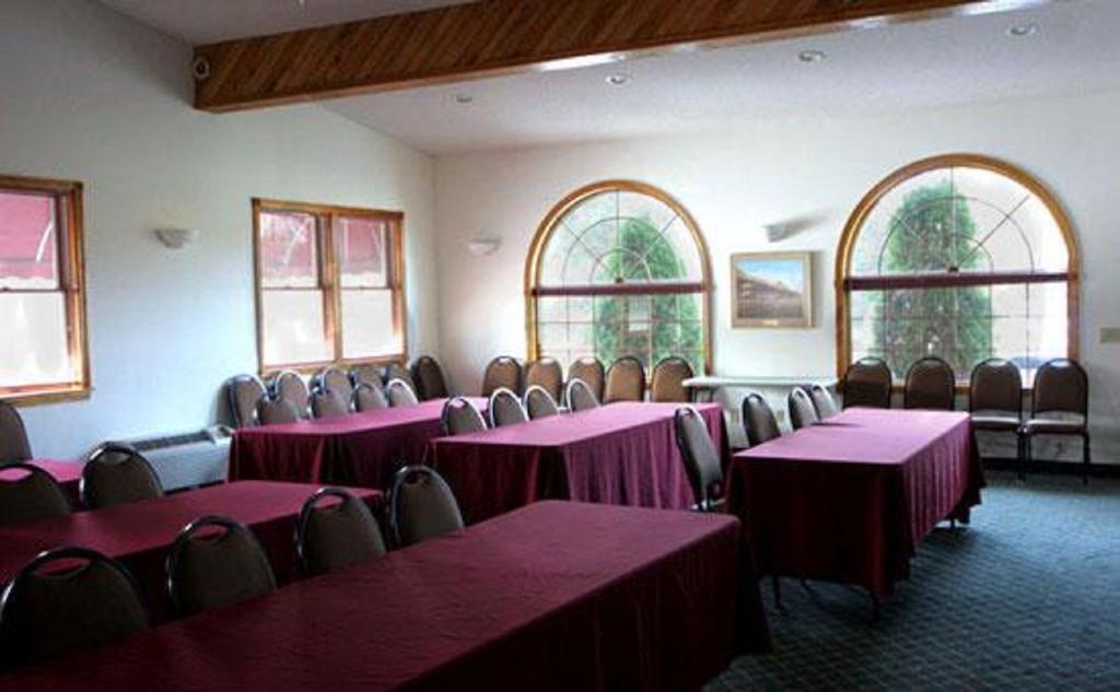 Landmark Motor Inn Glens Falls Ngoại thất bức ảnh