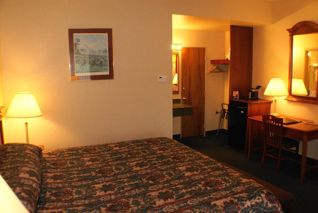 Landmark Motor Inn Glens Falls Phòng bức ảnh