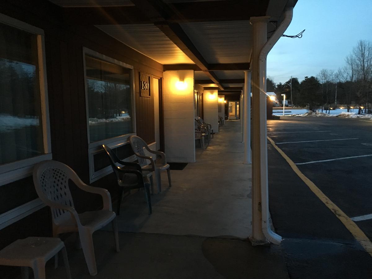 Landmark Motor Inn Glens Falls Ngoại thất bức ảnh