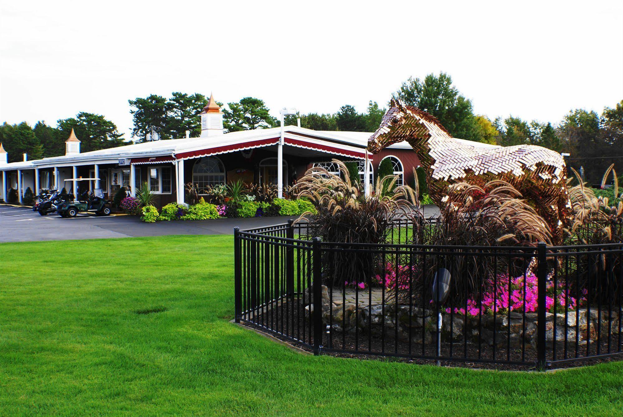 Landmark Motor Inn Glens Falls Ngoại thất bức ảnh